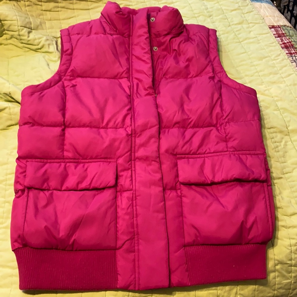 Gap down puffer vest